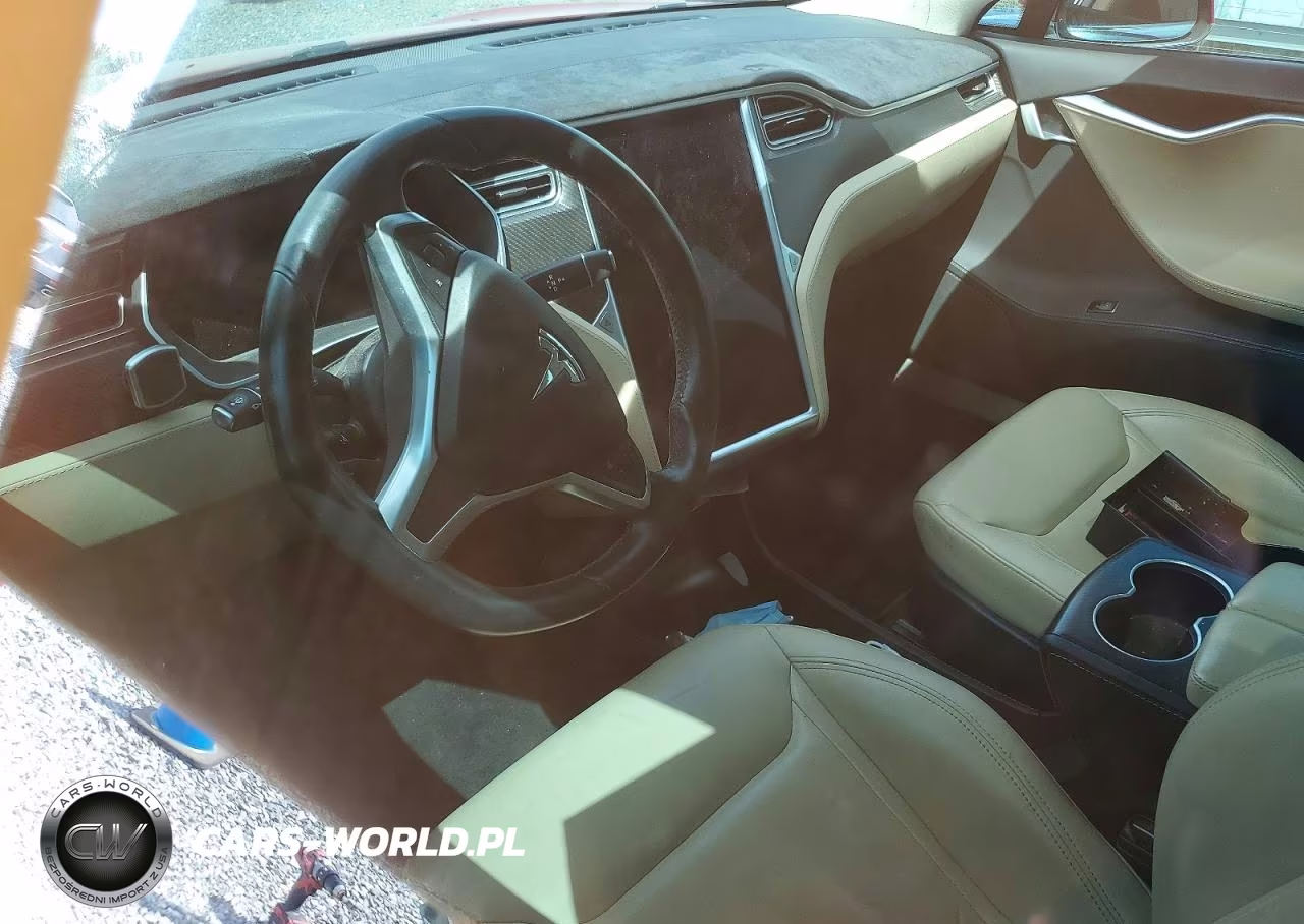 2015 Tesla Model S 90D VIN:5YJSA1V23FF099302 - 8