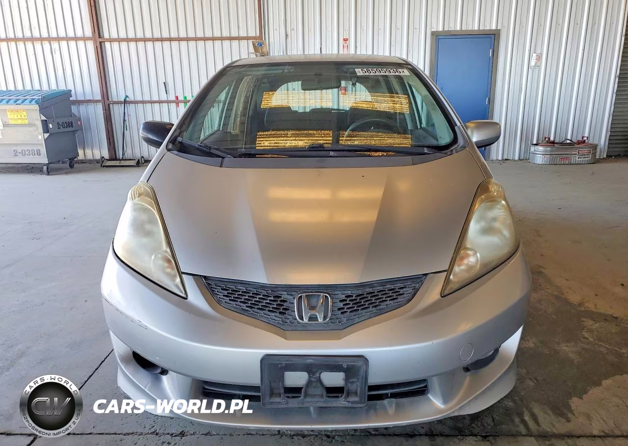 2011 Honda Fit Sport VIN:JHMGE8G54BS007460 - 5