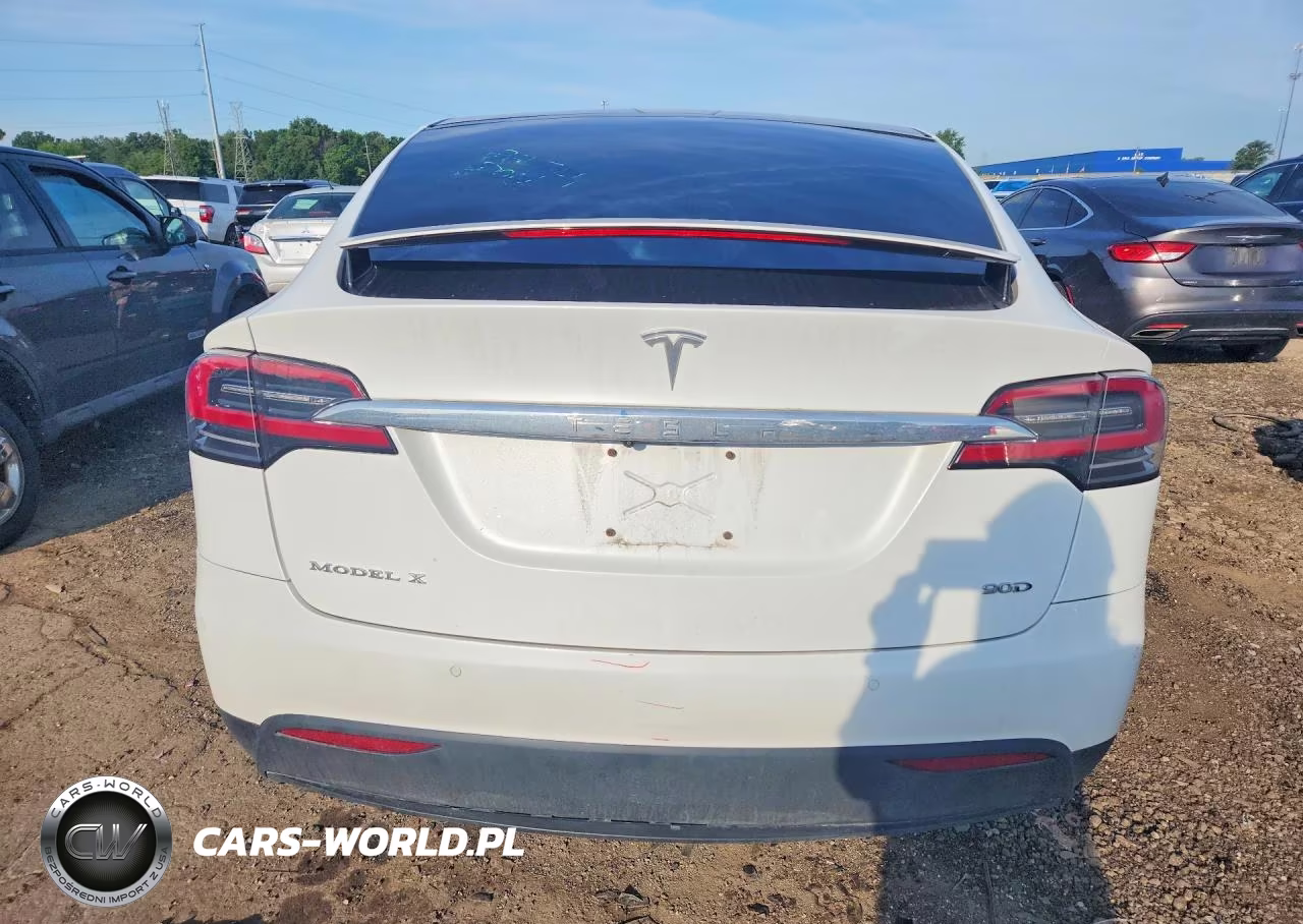 2016 Tesla Model X VIN:5YJXCBE2XGF014527 - 6