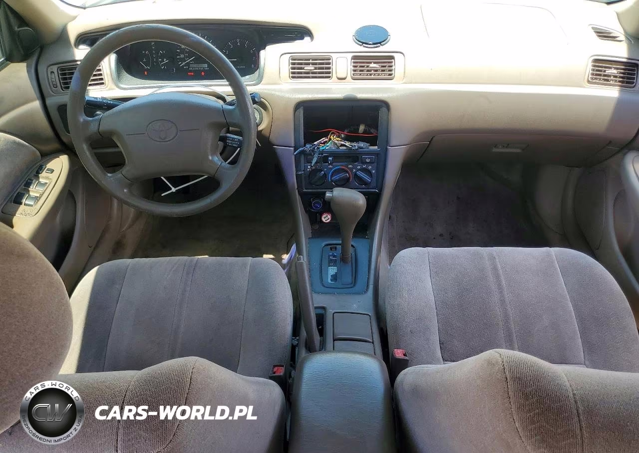 1999 Toyota Camry Le VIN:JT2BG22K8X0288223 - 8