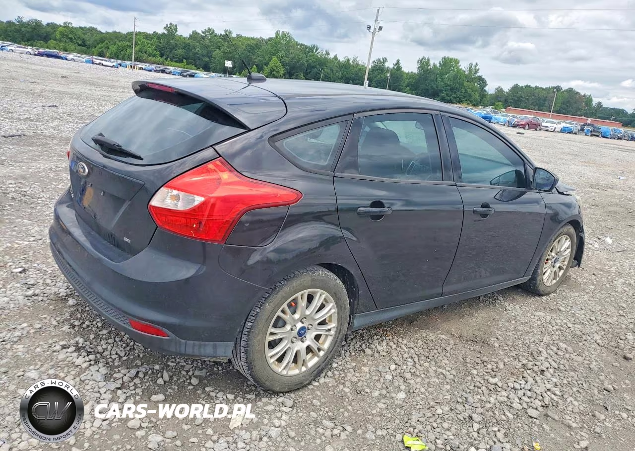 2012 Ford Focus Se VIN:1FAHP3K2XCL394503 - 3