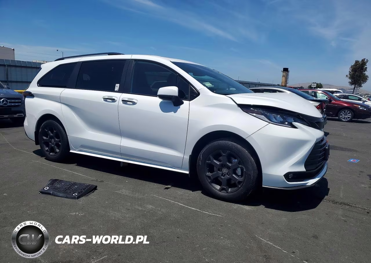 2026 Toyota Sienna Woodland Edition VIN:5TDCSKFC2TS259823 - 4