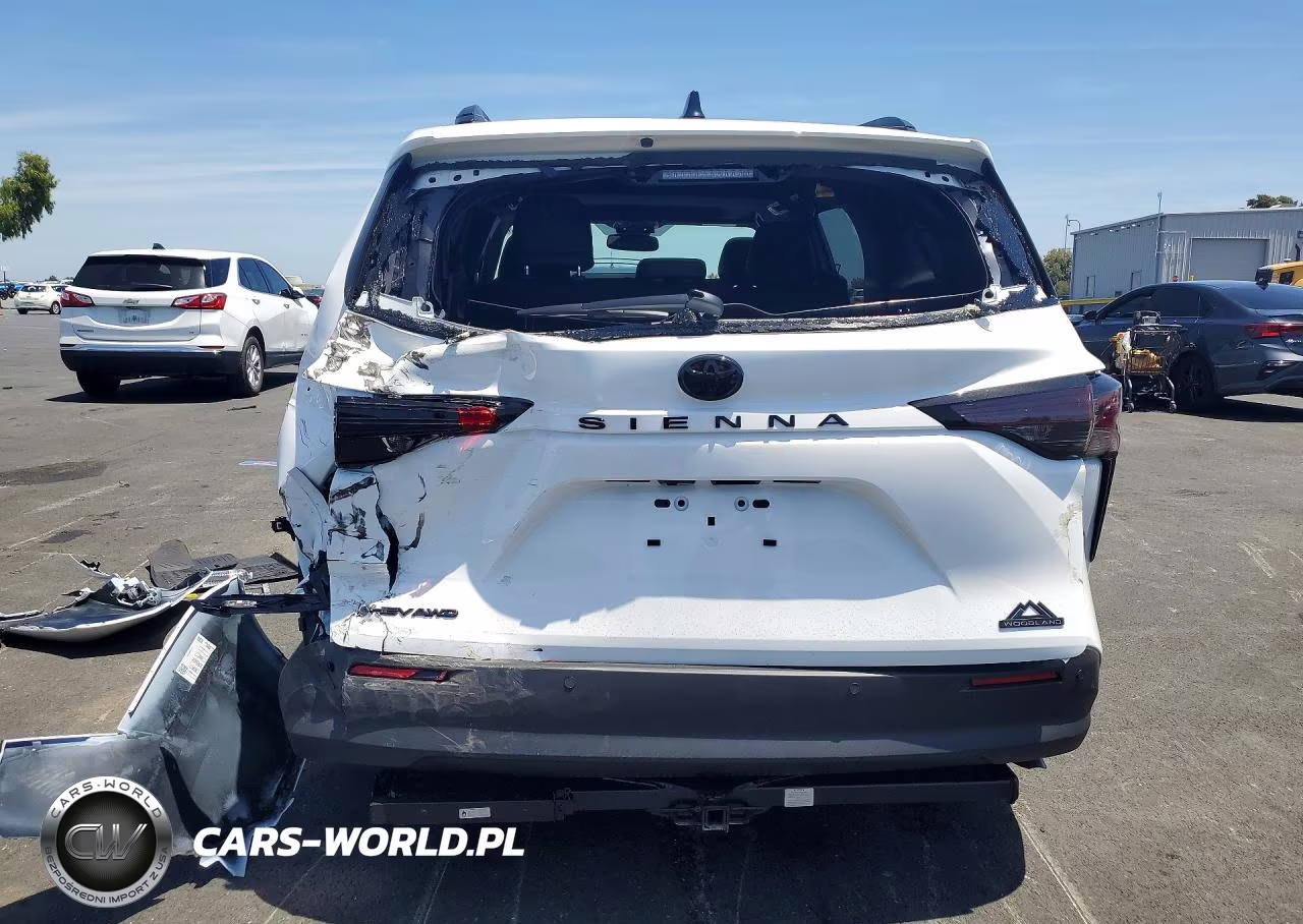 2026 Toyota Sienna Woodland Edition VIN:5TDCSKFC2TS259823 - 6