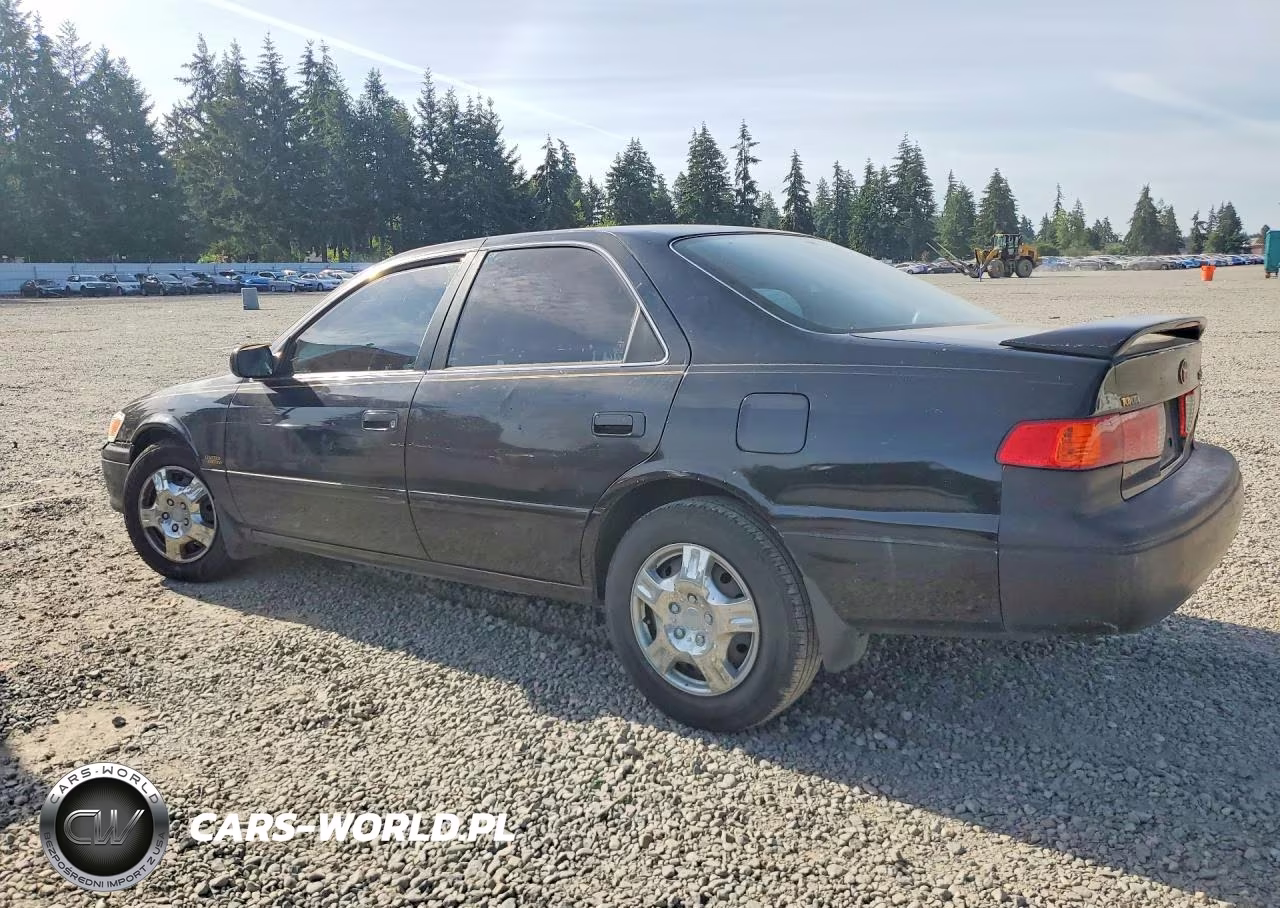 2000 Toyota Camry Le VIN:JT2BG22K9Y0518983 - 2