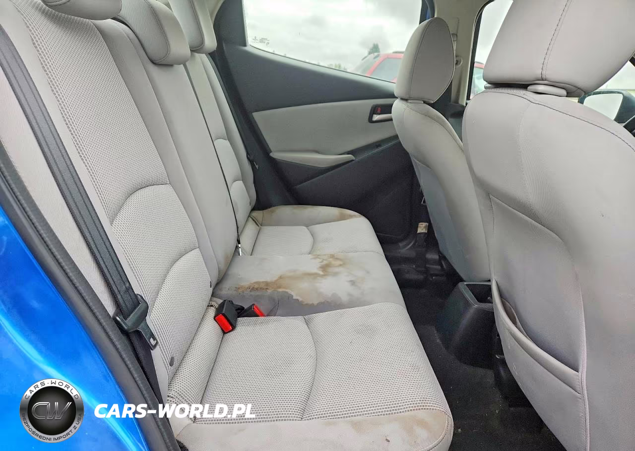 2019 Toyota Yaris L VIN:3MYDLBYV8KY521739 - 10