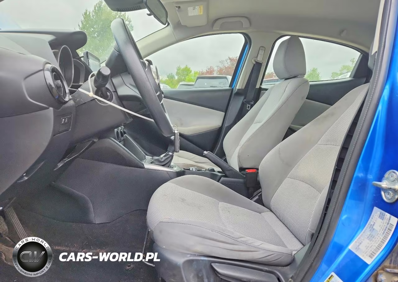 2019 Toyota Yaris L VIN:3MYDLBYV8KY521739 - 7