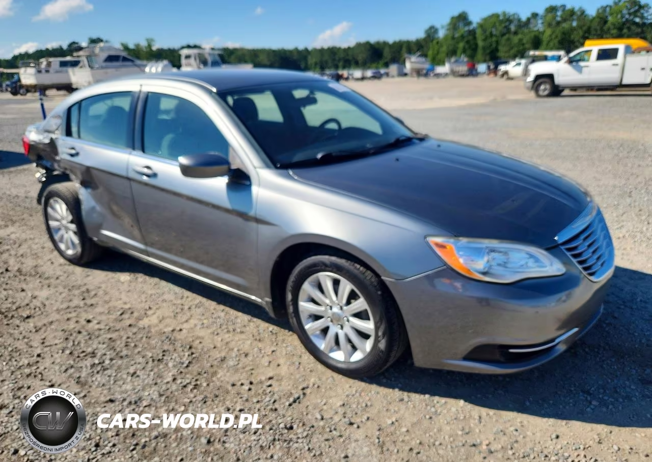 2012 Chrysler 200 Touring VIN:1C3CCBBB3CN105576 - 4