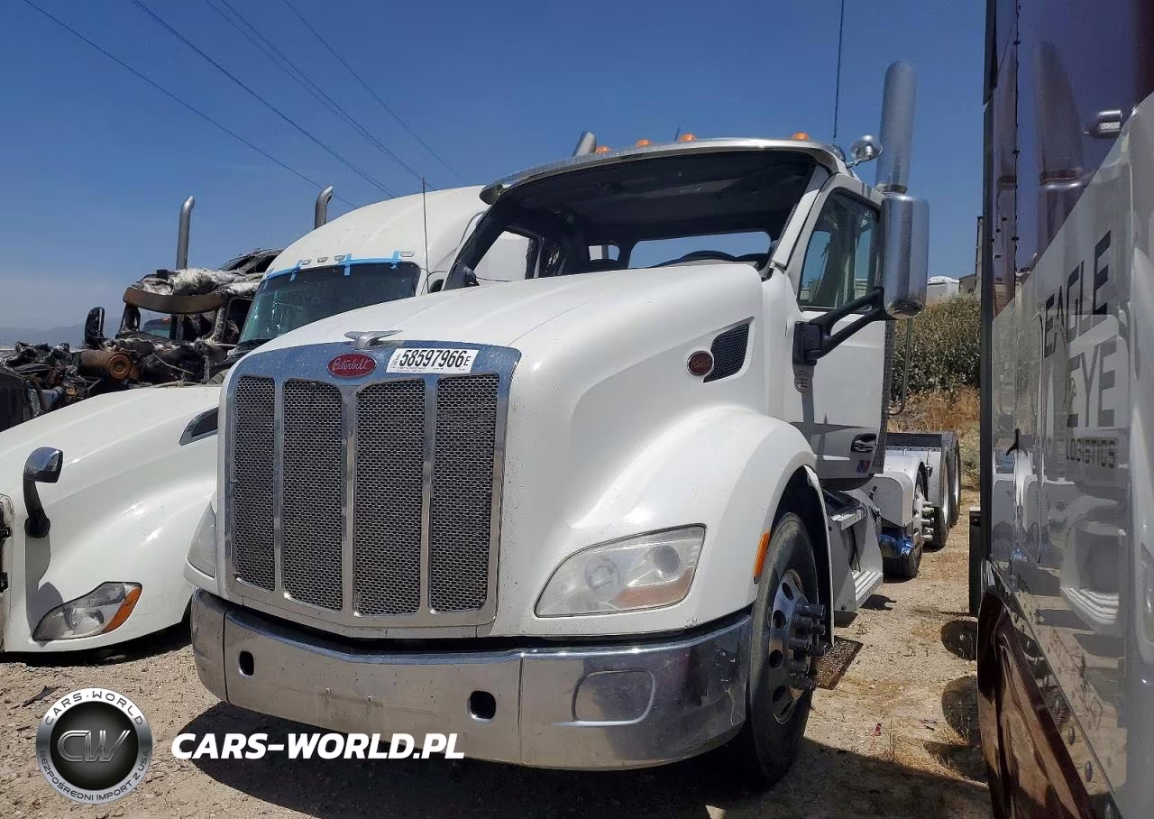 2015 Peterbilt 579 Semi Truck VIN:1XPBPP9X6FD275241 - 2