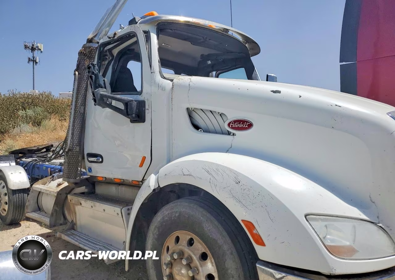 2015 Peterbilt 579 Semi Truck VIN:1XPBPP9X6FD275241 - 9