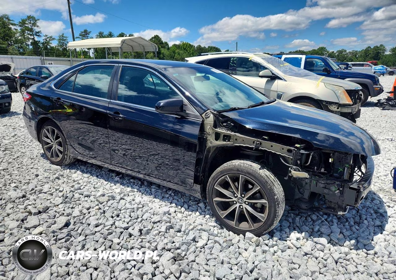 2015 Toyota Camry Xse VIN:4T1BF1FKXFU073640 - 4