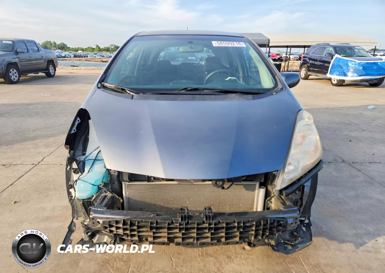 2011 Honda Fit Sport VIN:JHMGE8H53BS007819 - 5