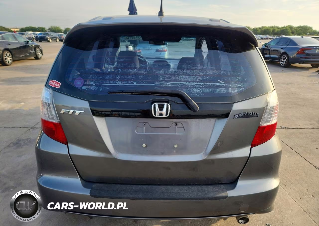 2011 Honda Fit Sport VIN:JHMGE8H53BS007819 - 6