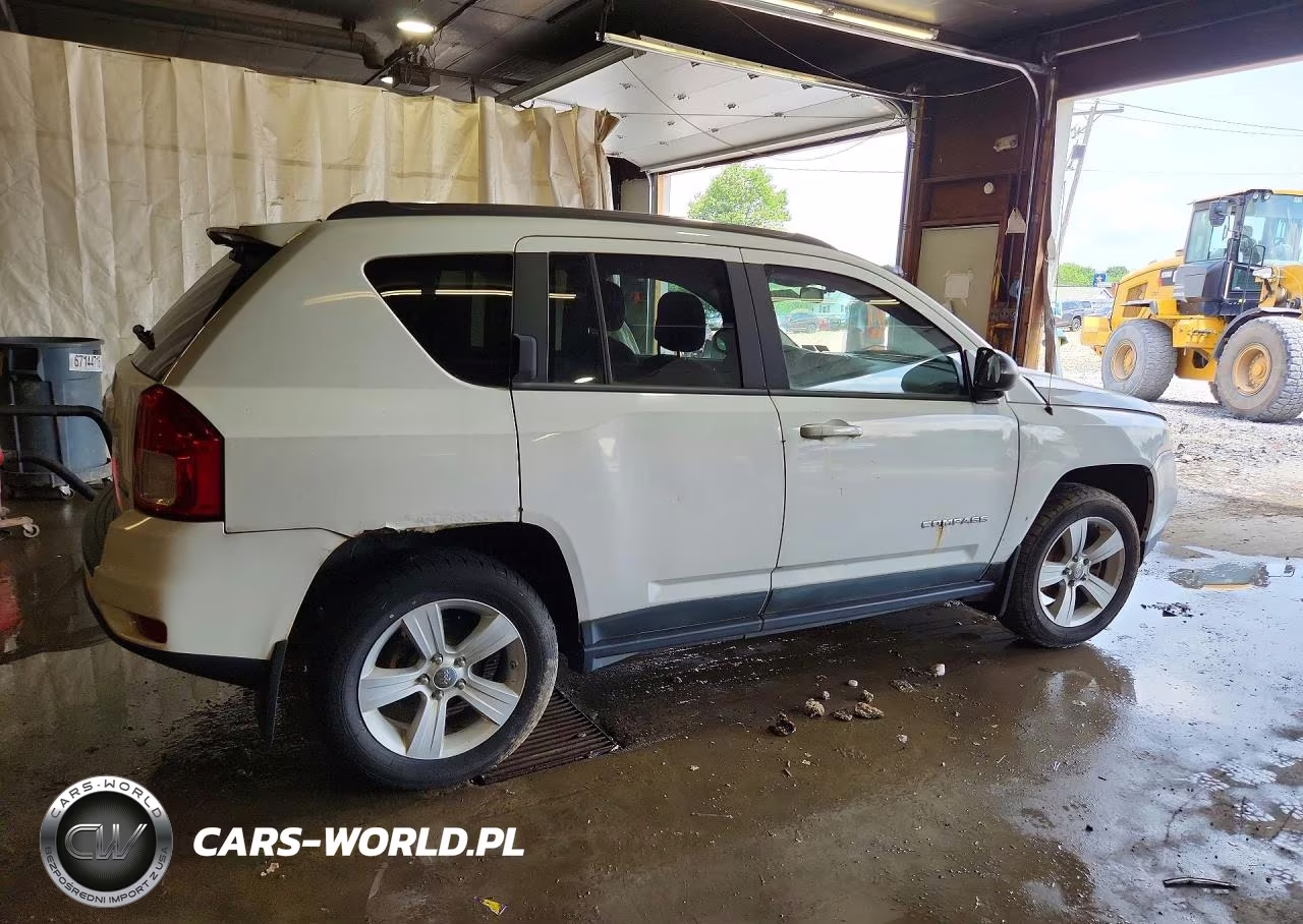 2011 Jeep Compass Sport VIN:1J4NF1FB7BD180229 - 3