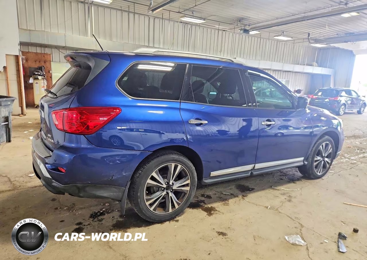 2017 Nissan Pathfinder Platinum VIN:5N1DR2MMXHC683928 - 3