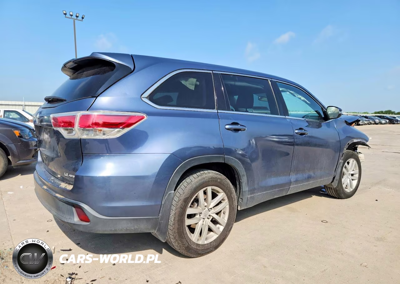 2014 Toyota Highlander Le VIN:5TDBKRFH0ES064225 - 3