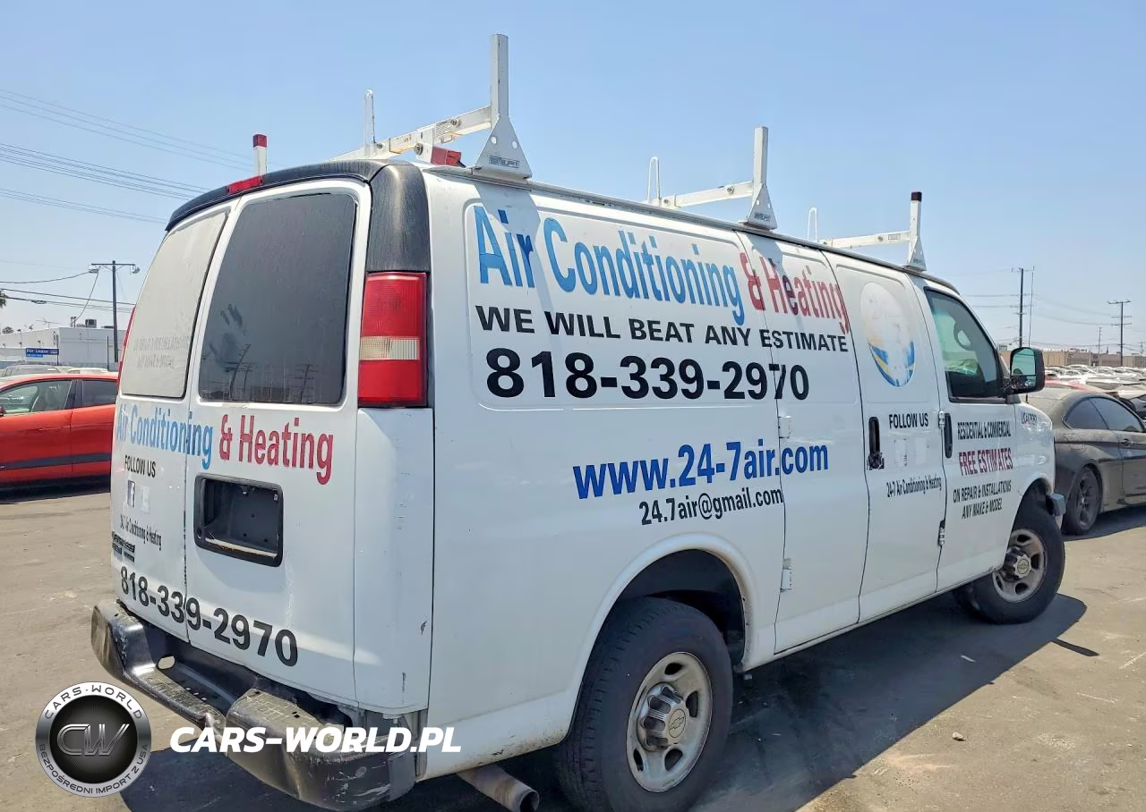 2013 Chevrolet Express G2500 VIN:1GCWGFCA0D1131989 - 3
