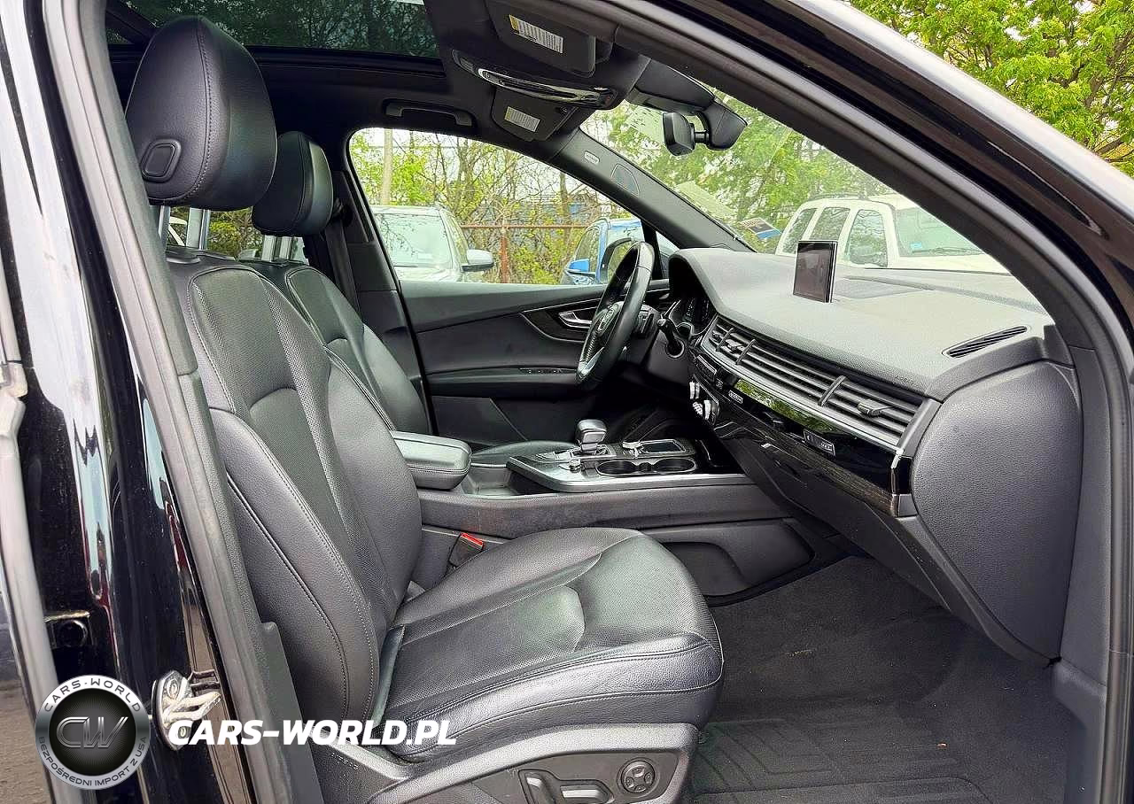 2019 Audi Q7 Premium Plus VIN:WA1LAAF7XKD008942 - 5