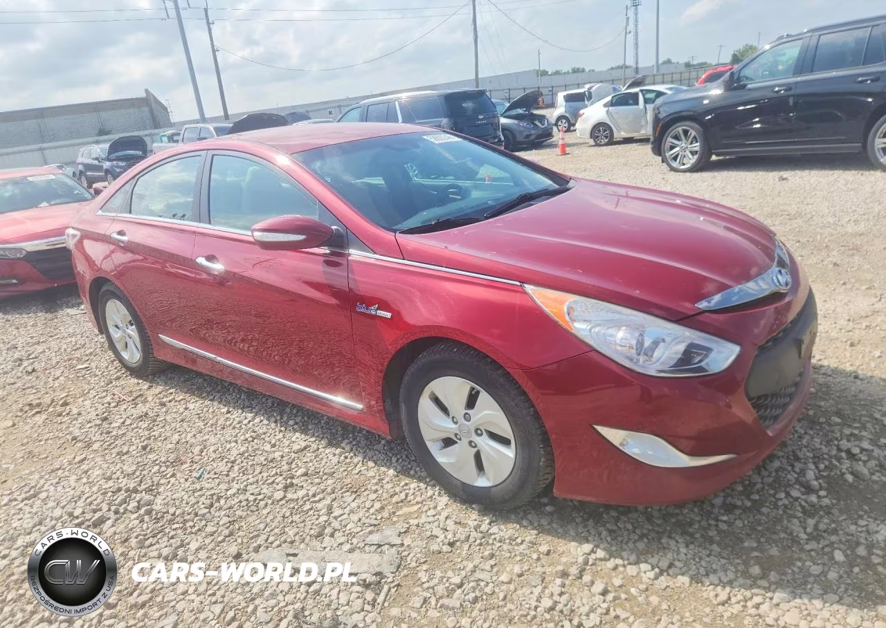 2015 Hyundai Sonata Hybrid Base VIN:KMHEC4A4XFA139783 - 4