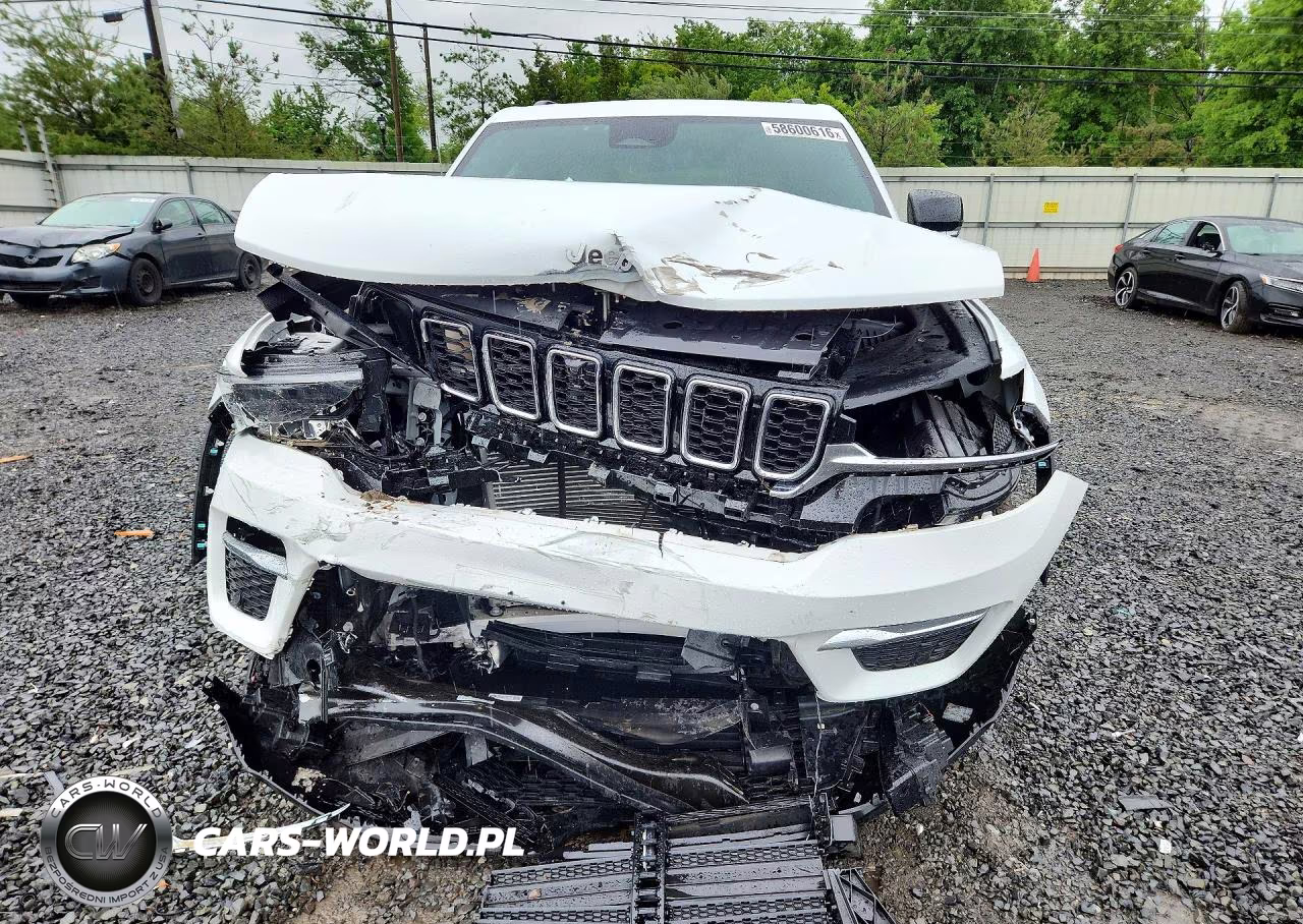 2025 Jeep Grand Cherokee Limited VIN:1C4RJHBGXS8630769 - 5