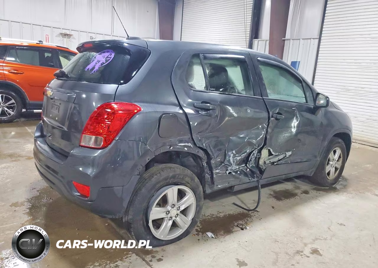 2019 Chevrolet Trax Ls VIN:3GNCJNSB7KL397693 - 3