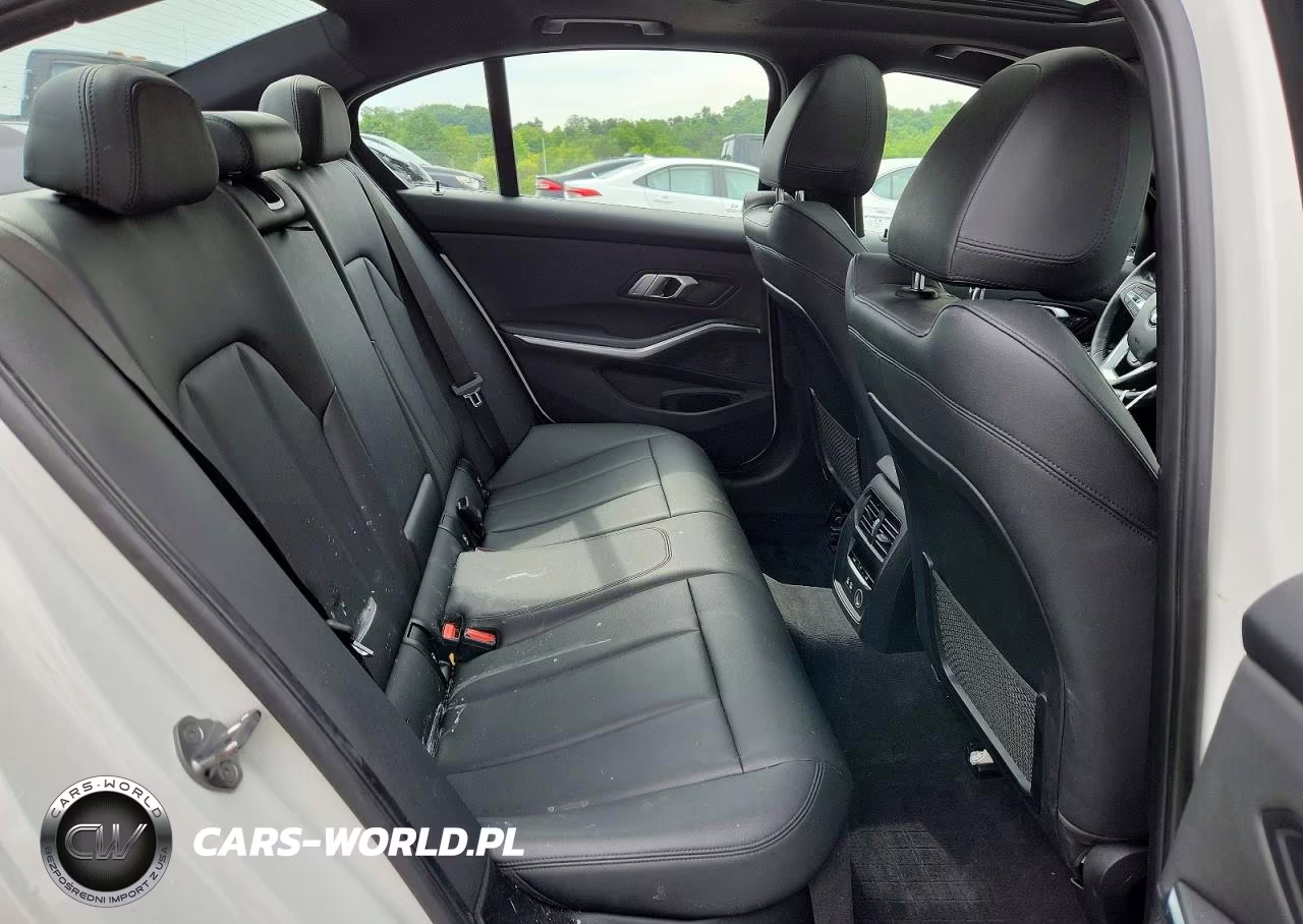 2019 BMW 330Xi VIN:WBA5R7C53KFH26138 - 10