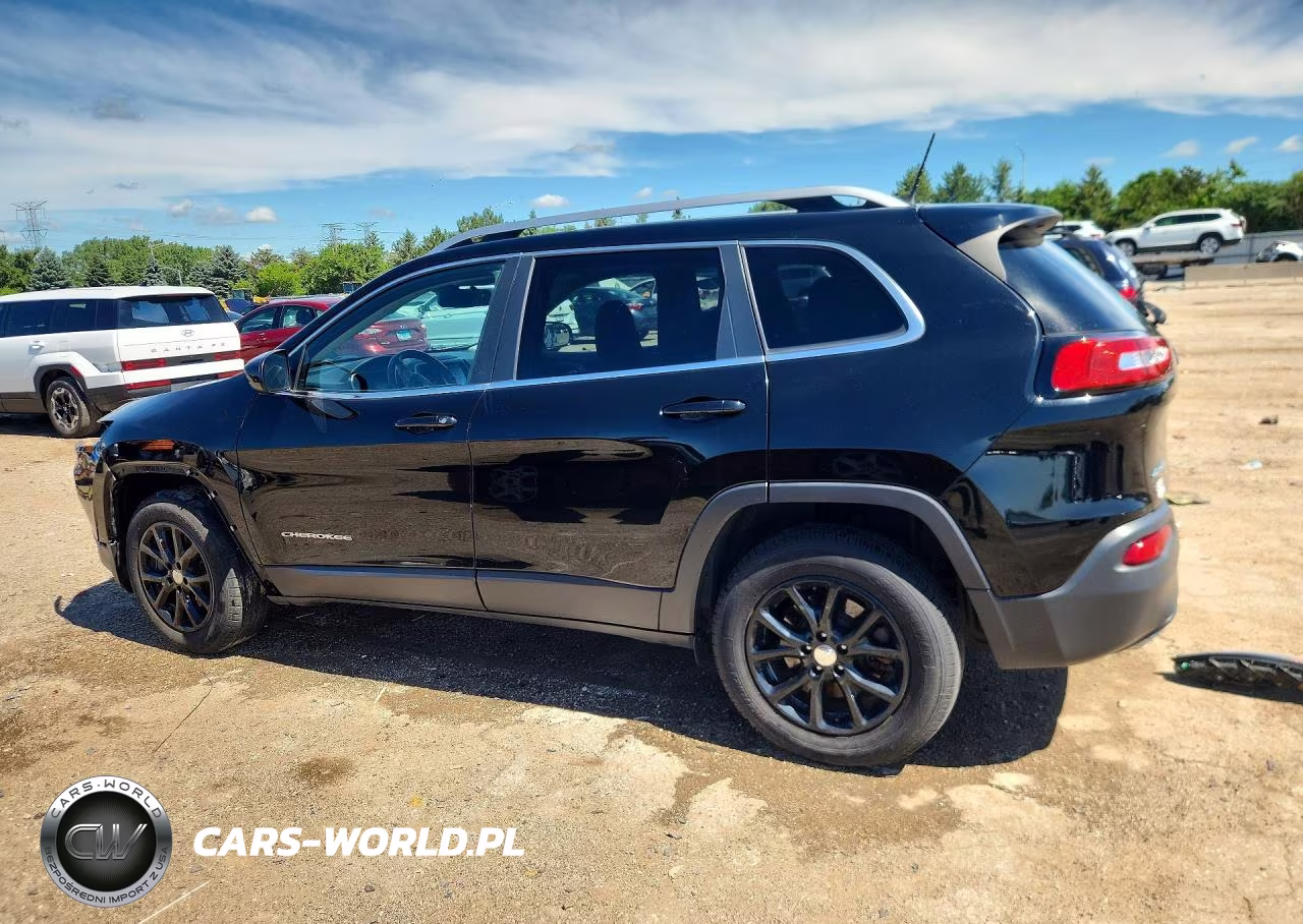 2017 Jeep Cherokee Latitude VIN:1C4PJMCS6HW665560 - 2