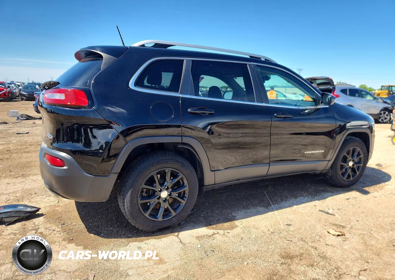 2017 Jeep Cherokee Latitude VIN:1C4PJMCS6HW665560 - 3