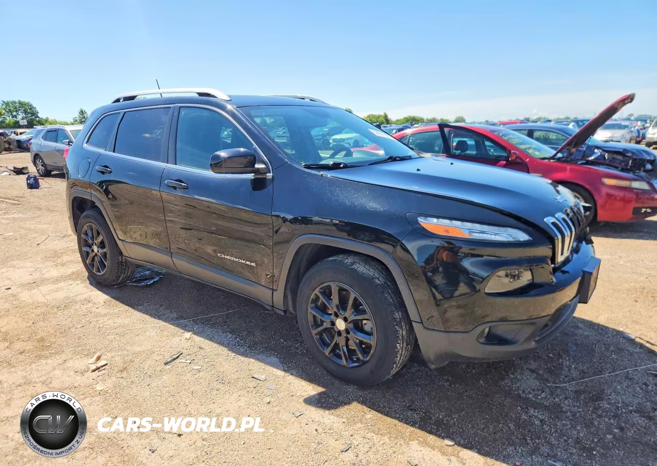 2017 Jeep Cherokee Latitude VIN:1C4PJMCS6HW665560 - 4