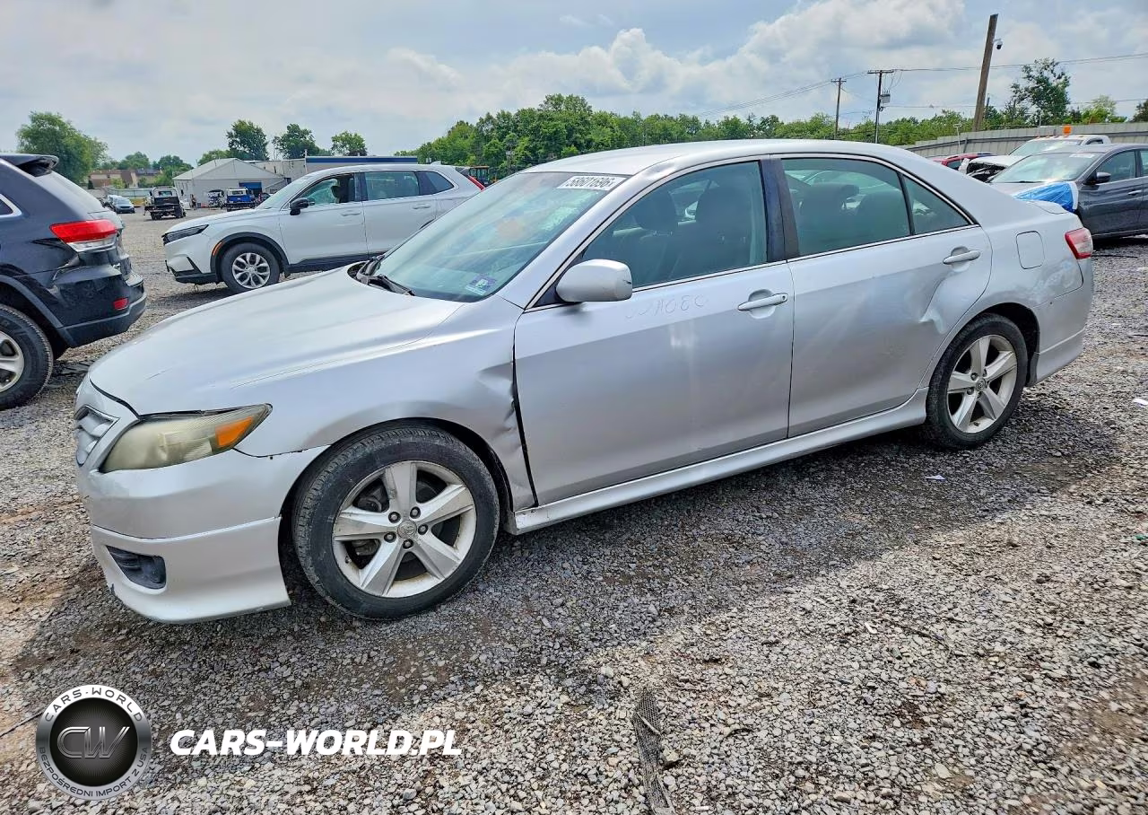2010 Toyota Camry Se – zdjęcie 1 z 12