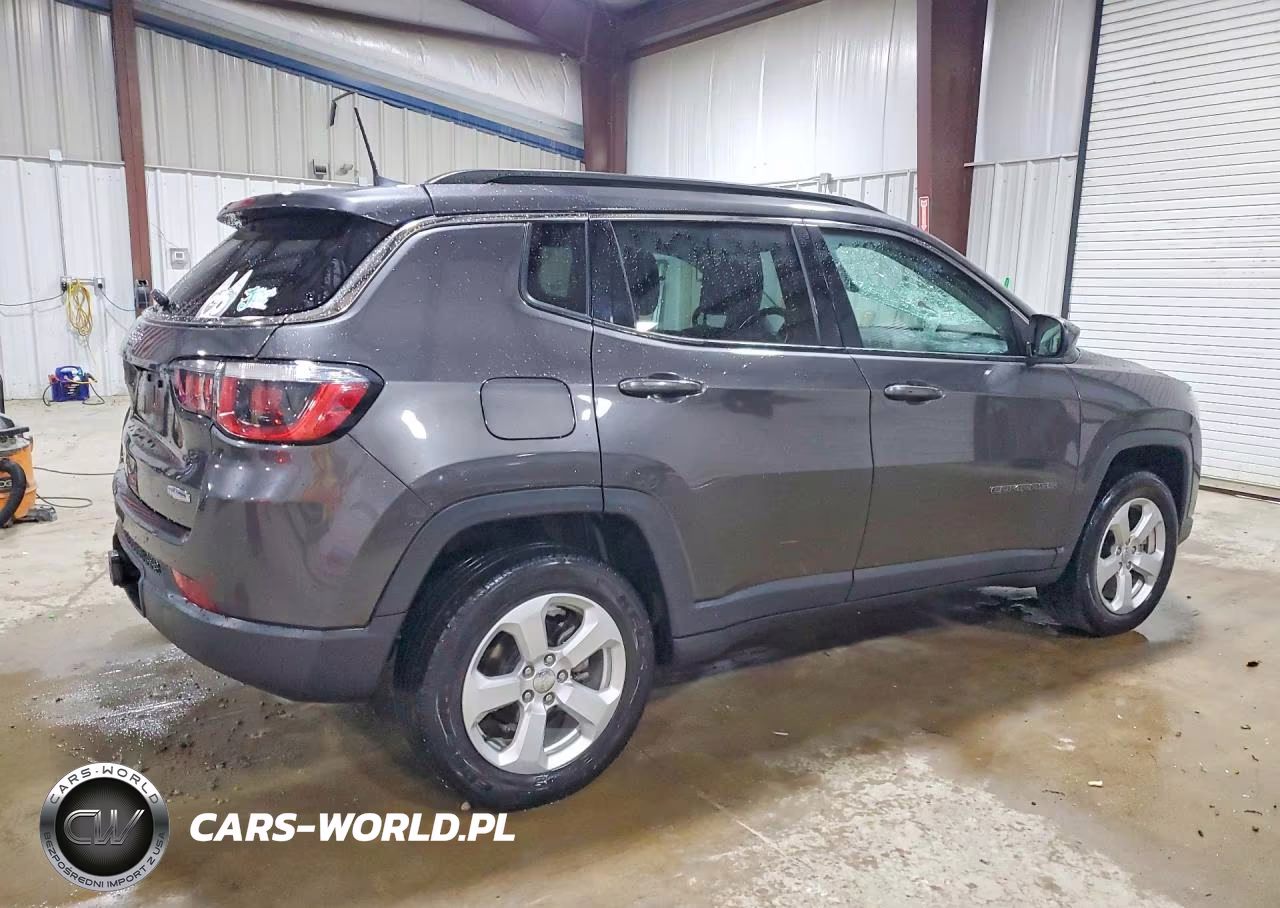 2020 Jeep Compass Latitude VIN:3C4NJDBB4LT230558 - 3