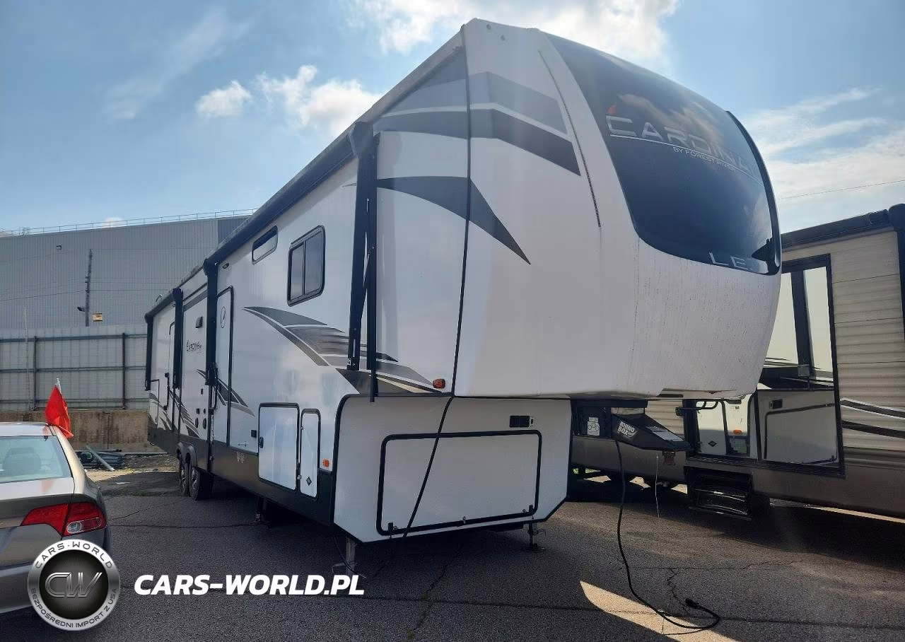 2022 Forest River Cardinal Camper VIN:4X4FCAL20NG105263 - 1