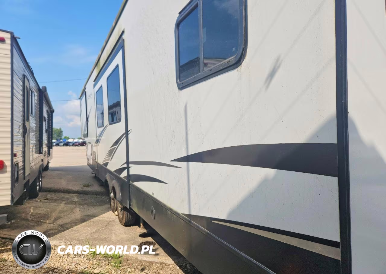 2022 Forest River Cardinal Camper VIN:4X4FCAL20NG105263 - 3