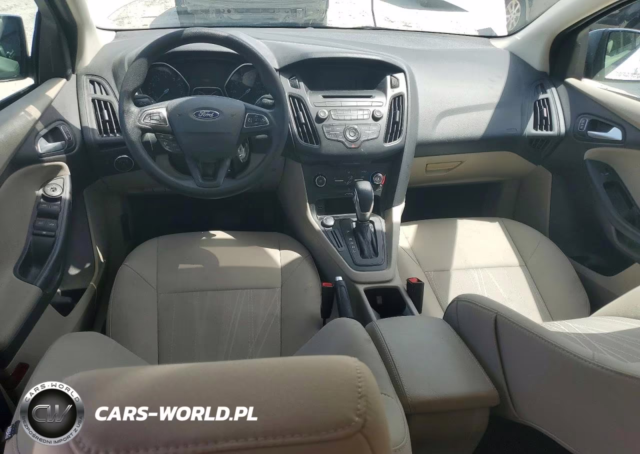 2017 Ford Focus Se VIN:1FADP3F27HL256711 - 8