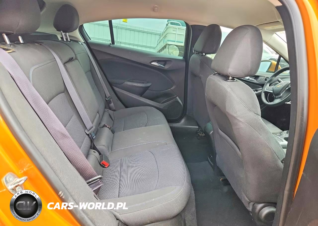 2017 Chevrolet Cruze VIN:3G1BE6SM6HS561975 - 10