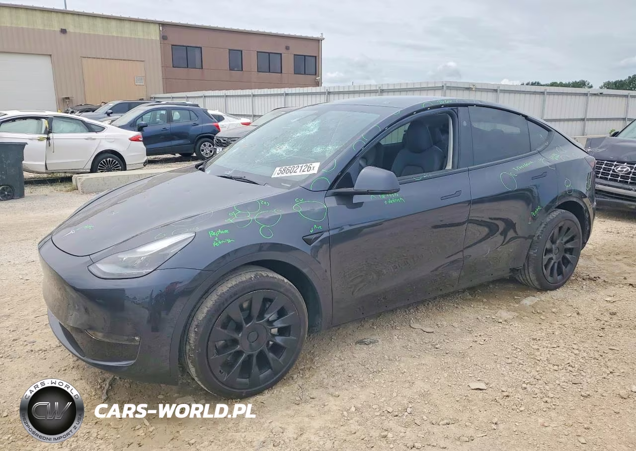 2024 Tesla Model Y – zdjęcie 1 z 12