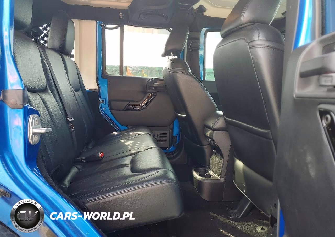 2014 Jeep Wrangler Unlimited Sahara VIN:1C4BJWEG8EL305038 - 10