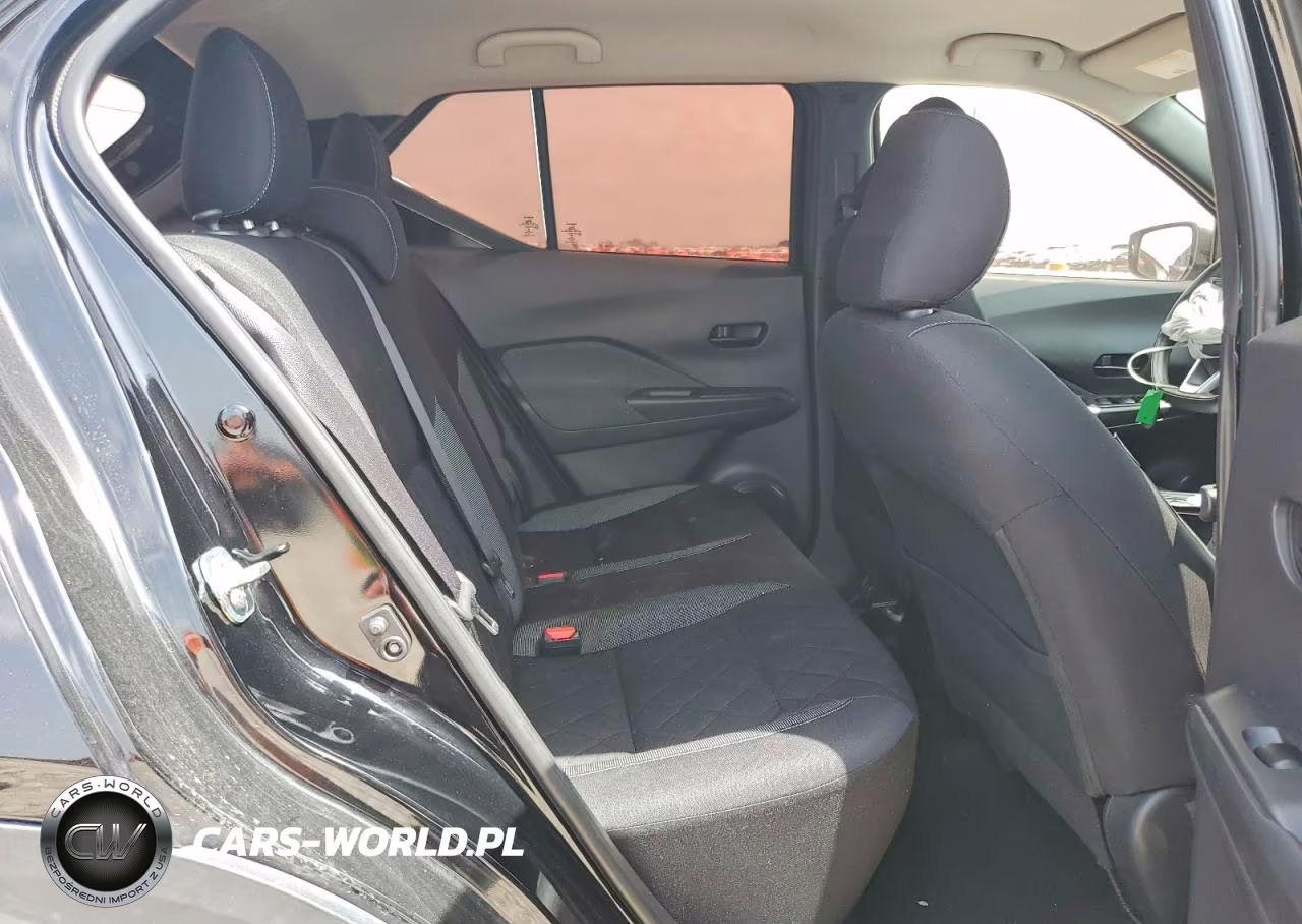 2019 Nissan Kicks S VIN:3N1CP5CU2KL559191 - 10