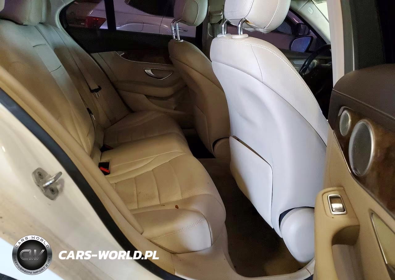 2015 Mercedes-Benz C 300 4Matic VIN:55SWF4KB9FU009237 - 10