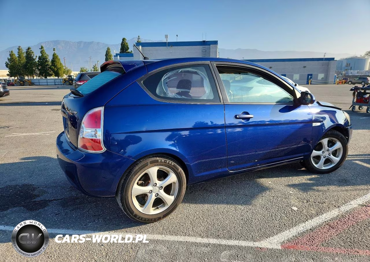 2007 Hyundai Accent Se VIN:KMHCN36C37U008318 - 3