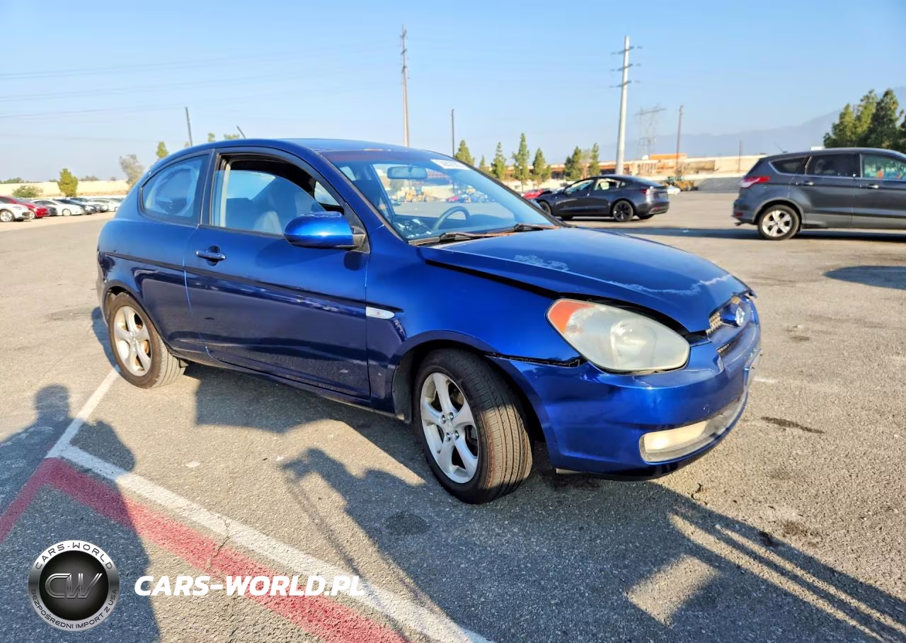 2007 Hyundai Accent Se VIN:KMHCN36C37U008318 - 4