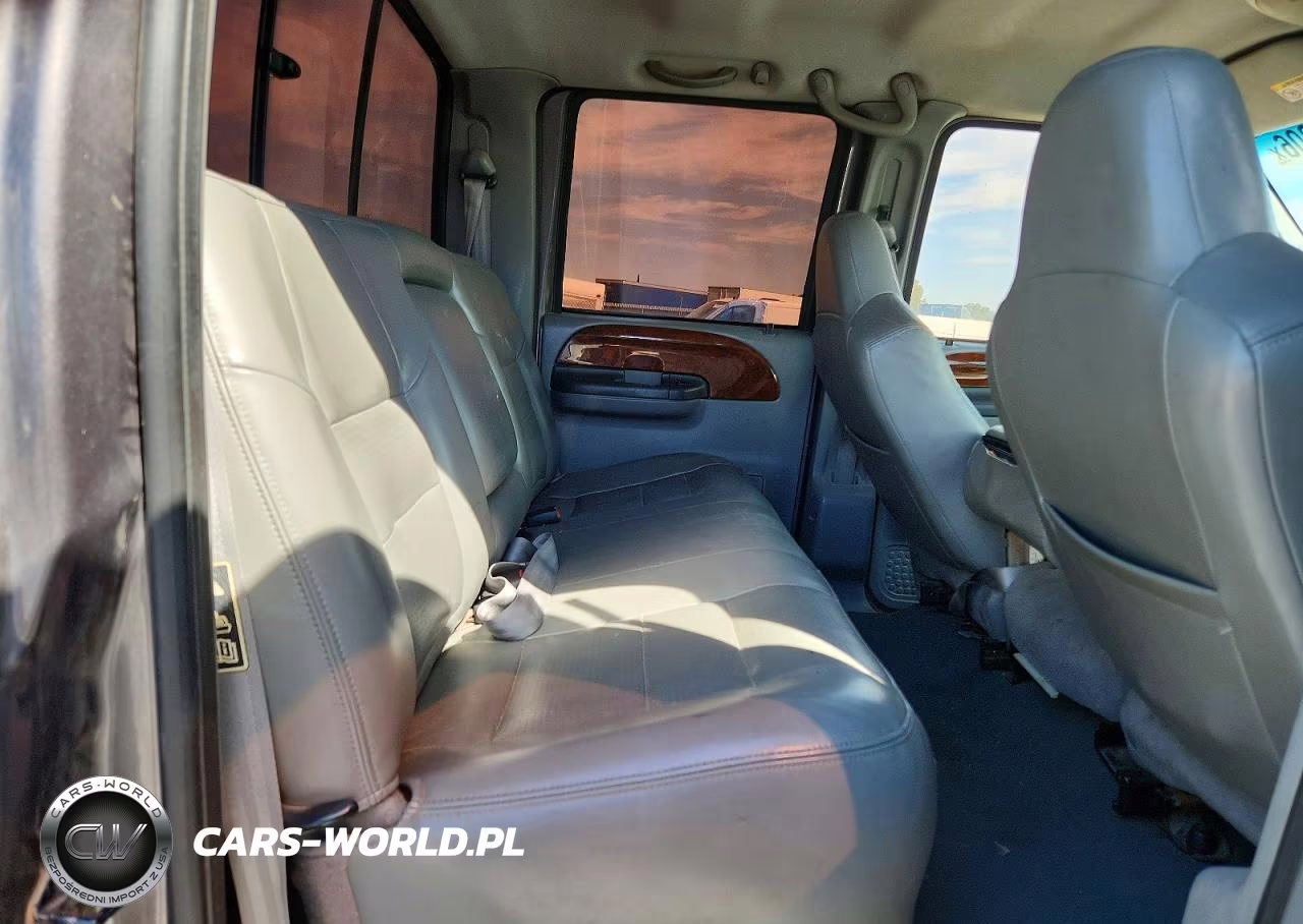2003 Ford F350 Super Duty VIN:1FTWW33F83EA40764 - 11