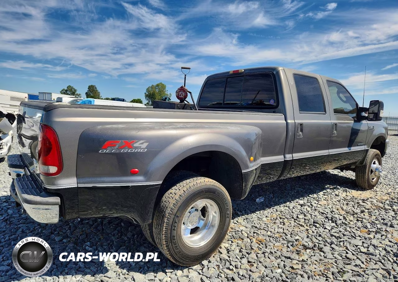 2003 Ford F350 Super Duty VIN:1FTWW33F83EA40764 - 3