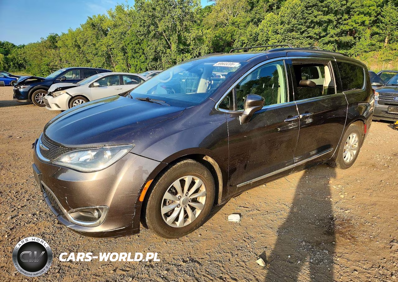 2017 Chrysler Pacifica Touring L – zdjęcie 1 z 13