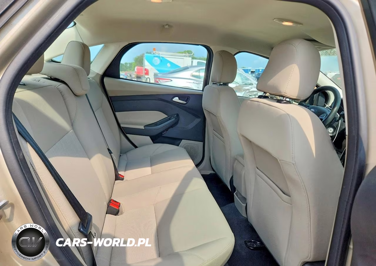 2017 Ford Focus VIN:1FADP3F24HL312197 - 10
