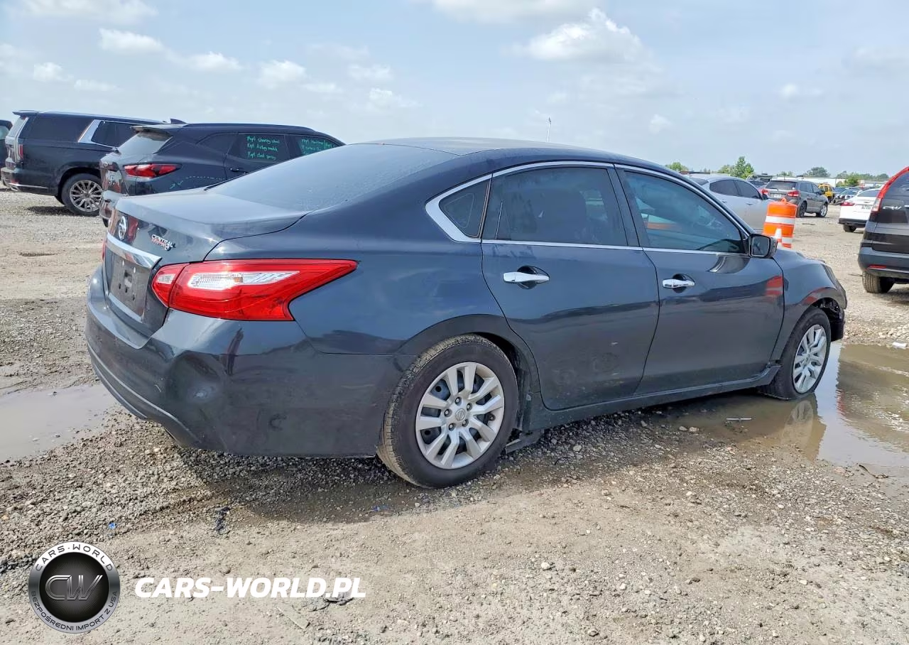 2017 Nissan Altima 2.5 S VIN:1N4AL3AP8HC493192 - 3