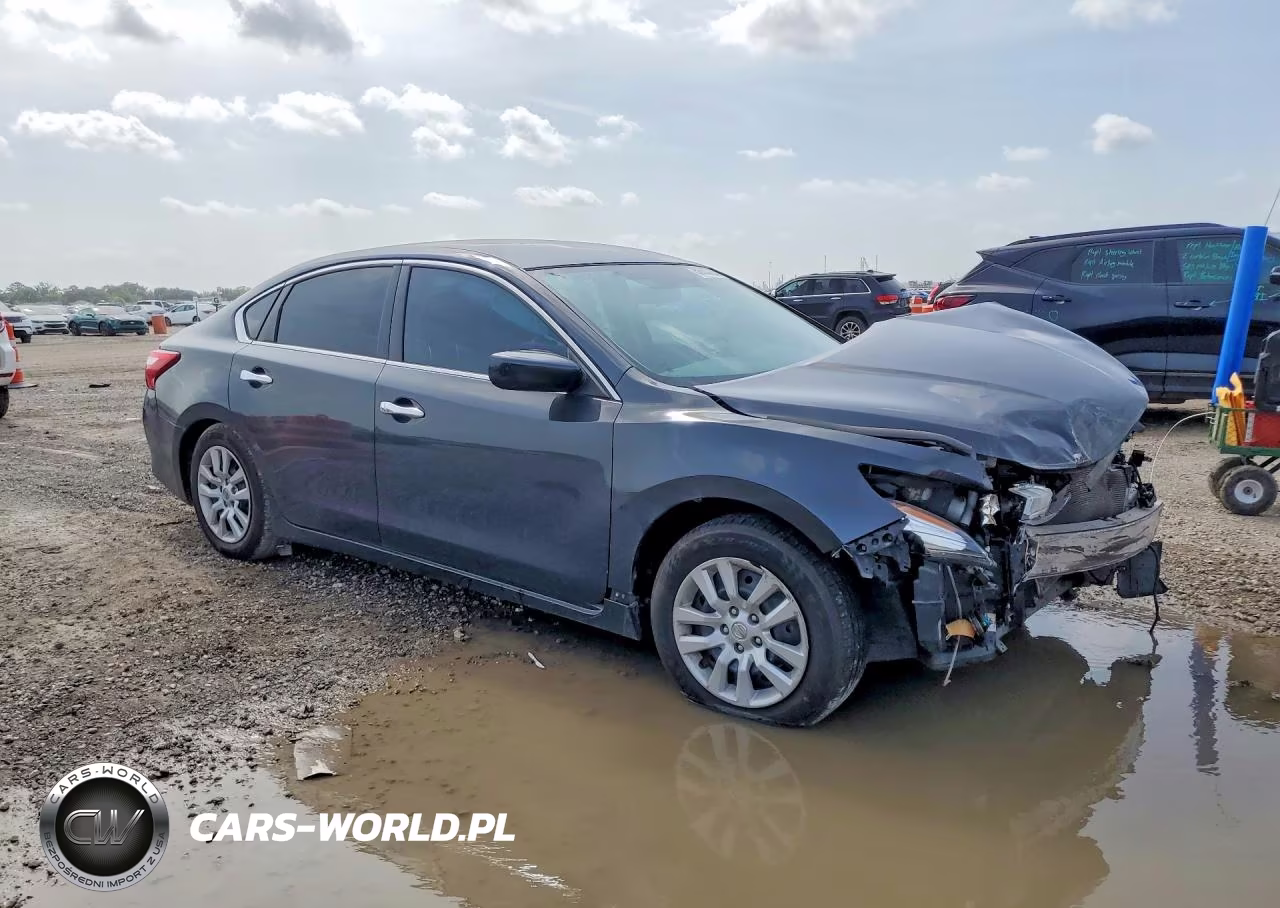 2017 Nissan Altima 2.5 S VIN:1N4AL3AP8HC493192 - 4
