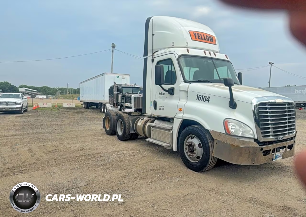 2016 Freightliner Cascadia Semi Truck