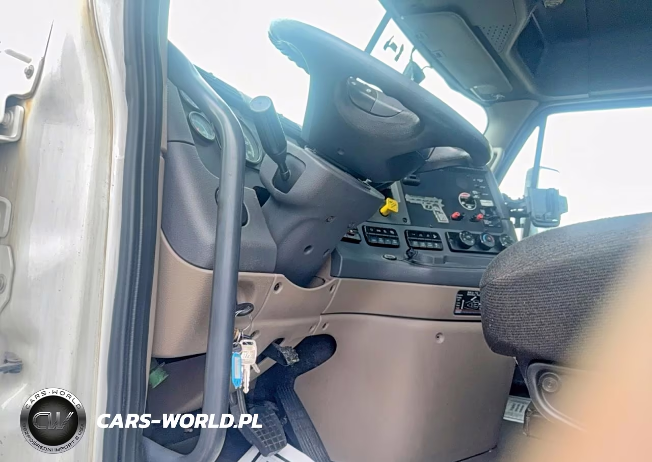 2016 Freightliner Cascadia Semi Truck VIN:3AKGGEDV5GDHC5017 - 13