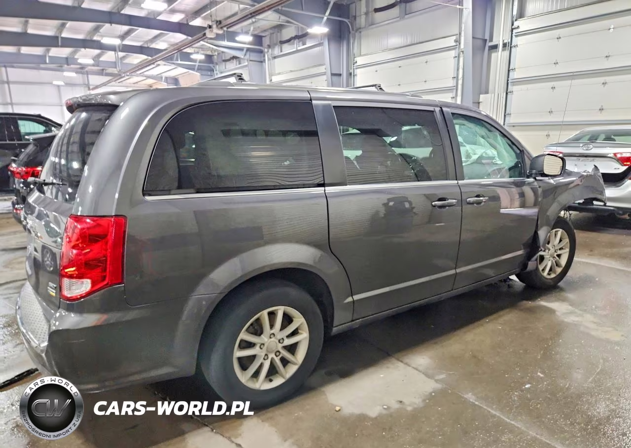 2018 Dodge Grand Caravan Sxt VIN:2C4RDGCG9JR253337 - 3