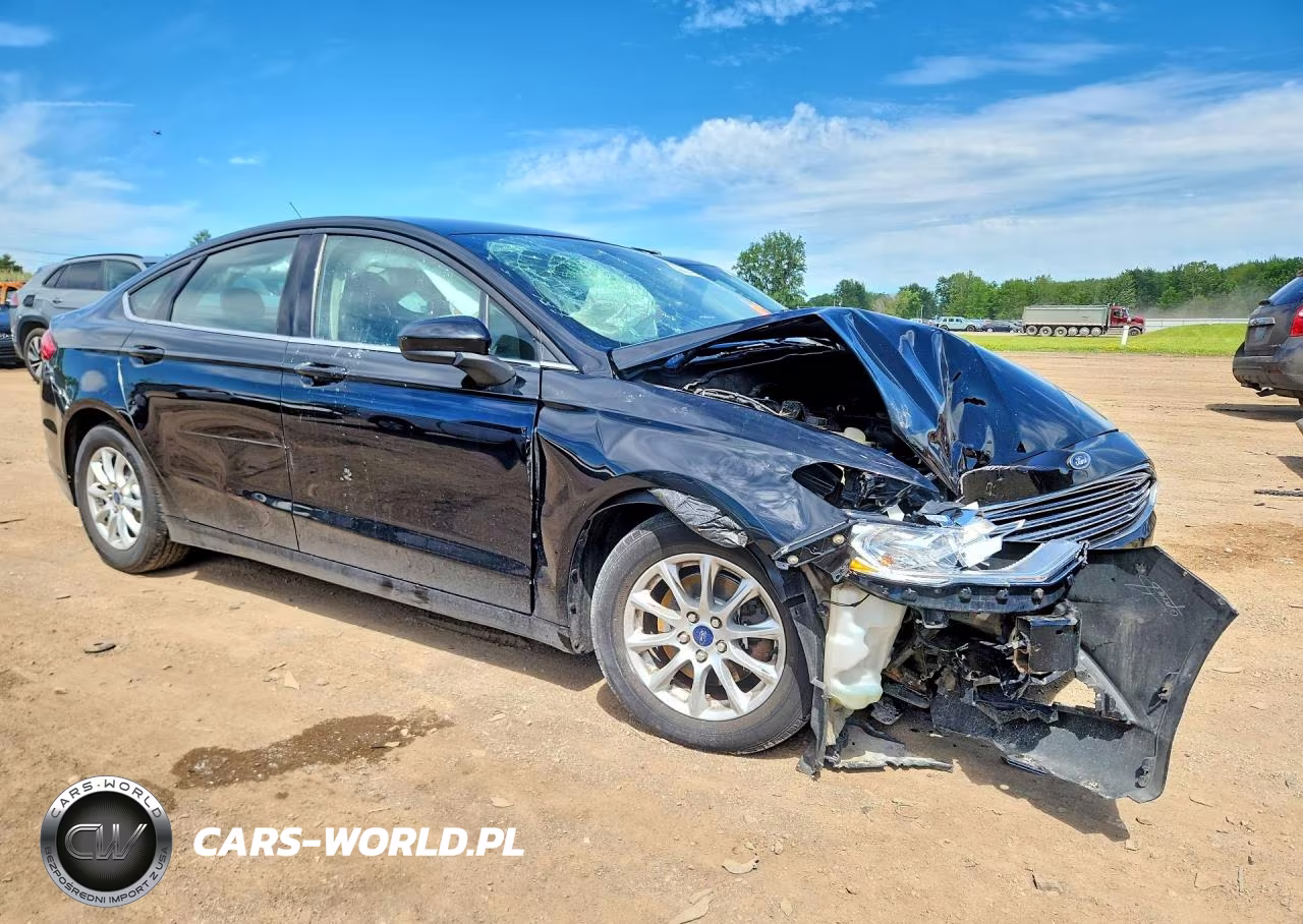 2017 Ford Fusion S VIN:3FA6P0G77HR328381 - 4